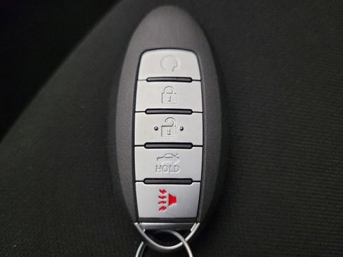 Used 2025 Nissan Sentra S FWD image 32