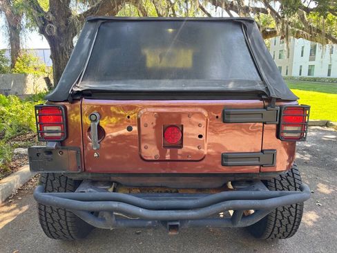 Used 2007 Jeep Wrangler Unlimited Sahara image 7