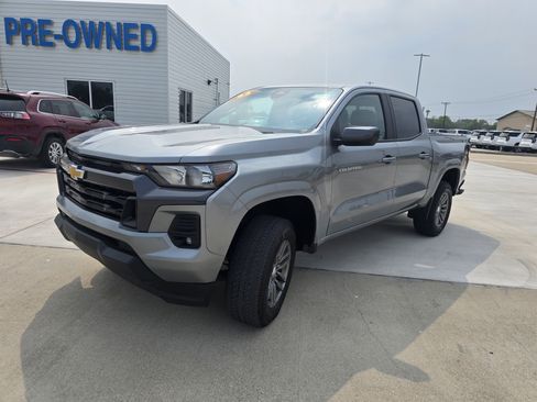 Used 2023 Chevrolet Colorado LT w/ LT Convenience Package II RWD image 5