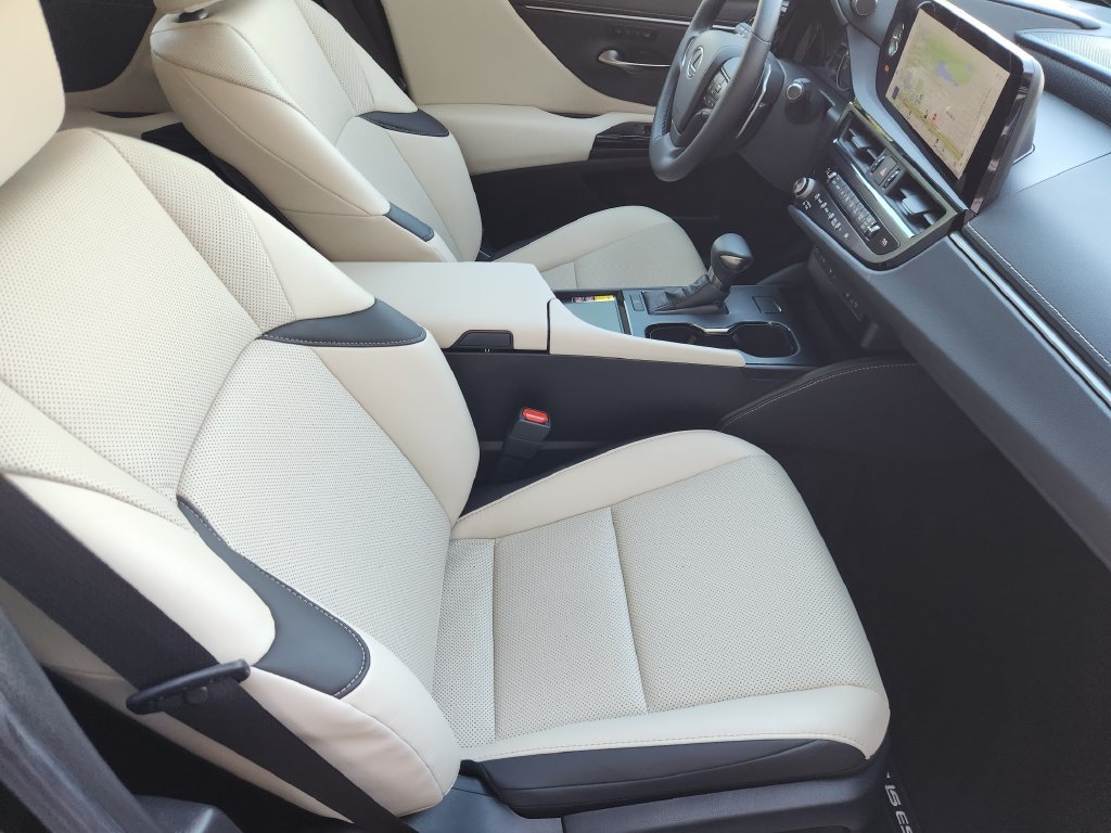 Certified 2025 Lexus ES 350 w/ Premium Package FWD image 14