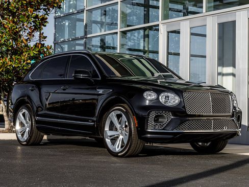 Used 2022 Bentley Bentayga image 9