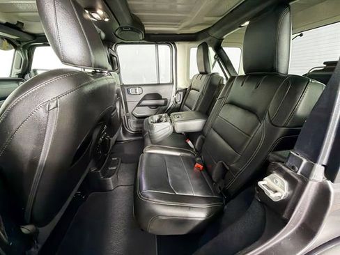 Used 2021 Jeep Wrangler Unlimited Sahara w/ Uconnect 4C Nav & Sound Group AWD/4WD image 25