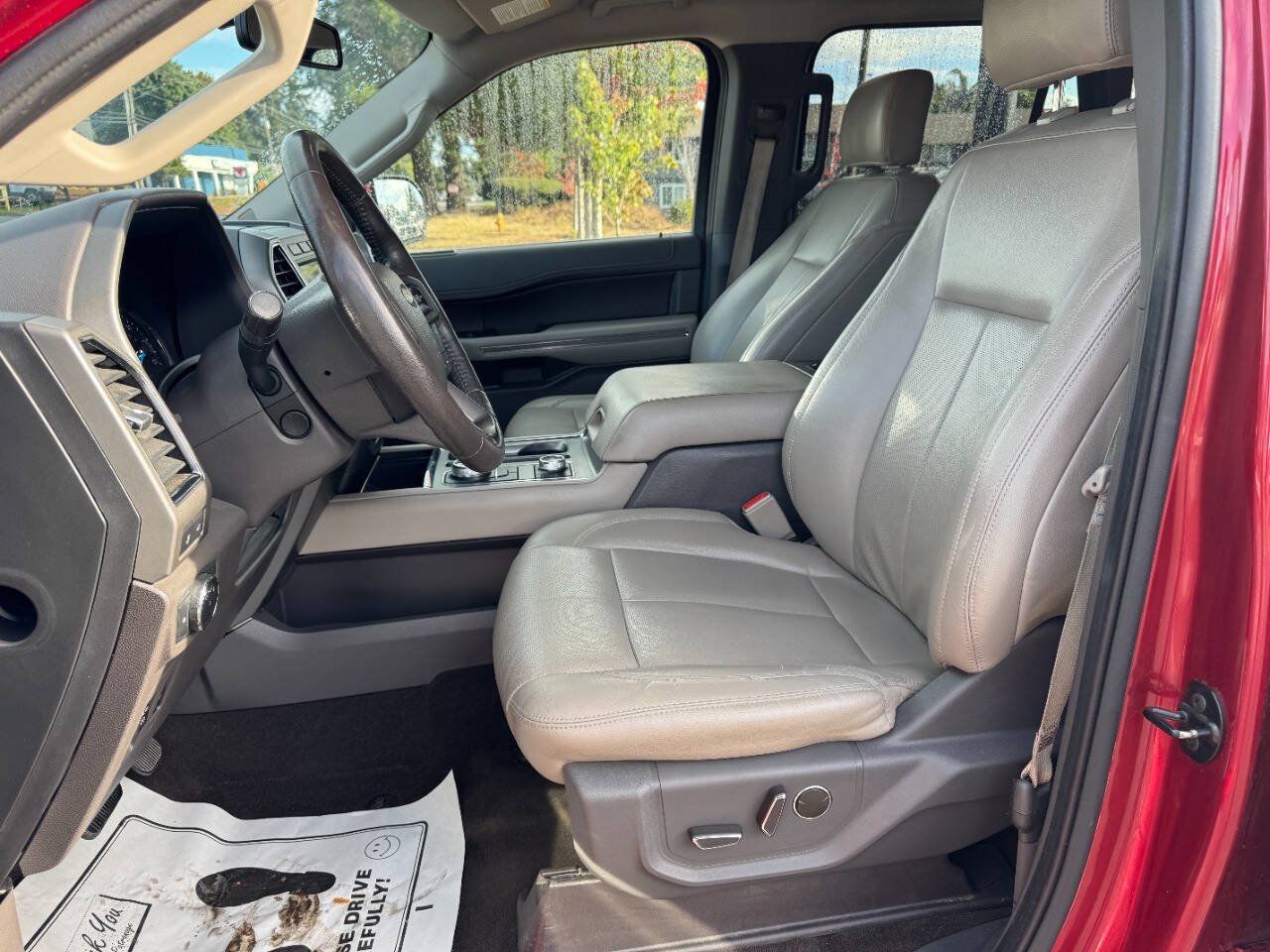 Used 2019 Ford Expedition Max XLT w/ Equipment Group 202A AWD/4WD image 10