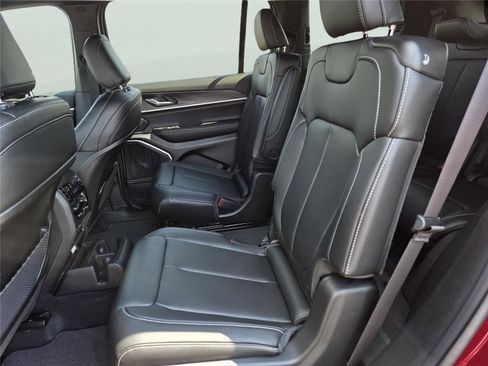 New 2026 Jeep Grand Cherokee L Limited image 23