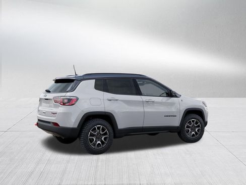 New 2026 Jeep Compass Trailhawk image 4
