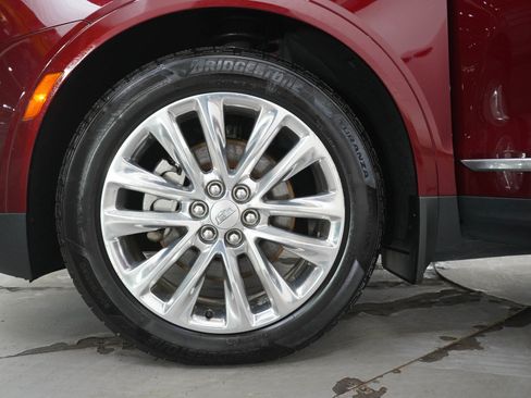 Used 2018 Cadillac XT5 Platinum AWD/4WD image 33