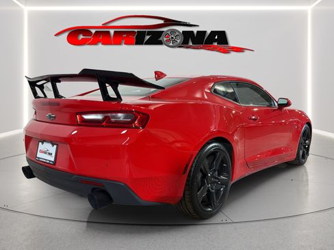 Used 2016 Chevrolet Camaro SS RWD image 6