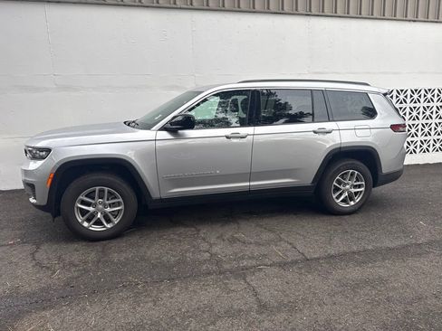 Used 2025 Jeep Grand Cherokee L Laredo w/ Trailer Tow Package AWD/4WD image 2