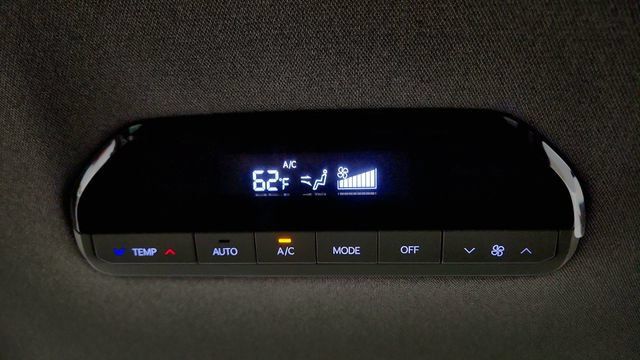 Used 2024 Kia EV9 Light Long Range RWD image 57