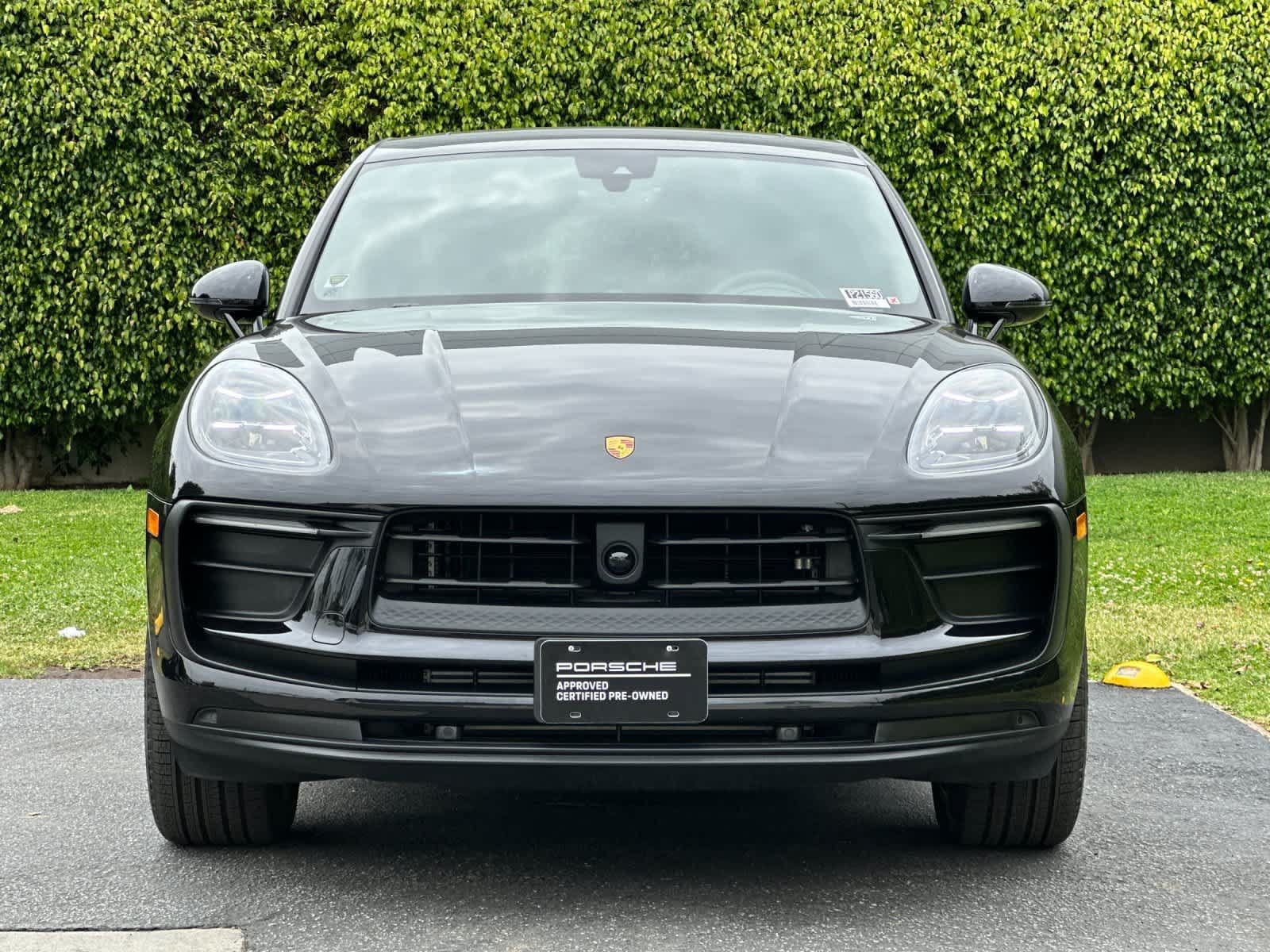Certified 2026 Porsche Macan AWD/4WD image 11