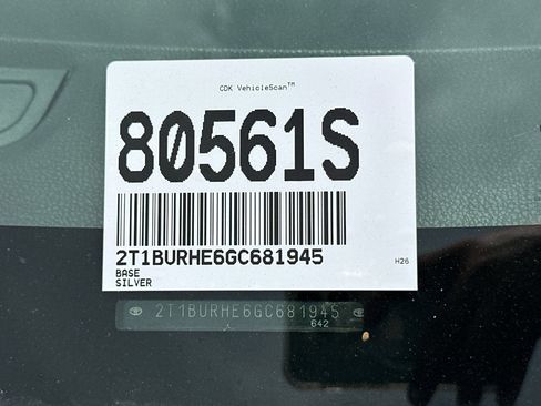 Used 2016 Toyota Corolla L FWD image 3