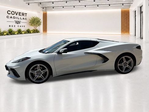 Used 2024 Chevrolet Corvette Stingray Coupe RWD image 5