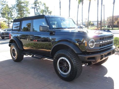 Certified 2022 Ford Bronco Black Diamond w/ Sasquatch Package image 6