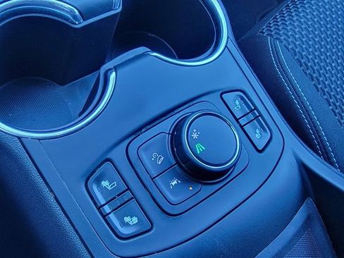 Certified 2023 GMC Terrain SLE w/ Driver Convenience Package image 30