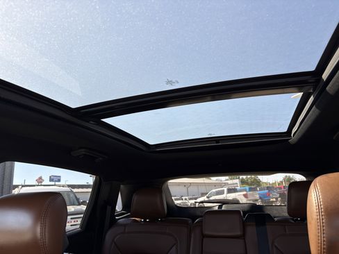 Used 2021 Lincoln Nautilus Reserve w/ Equipment Group 201A image 14