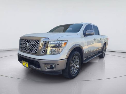 Used 2018 Nissan Titan Platinum Reserve w/ Platinum Utility Package AWD/4WD image 1