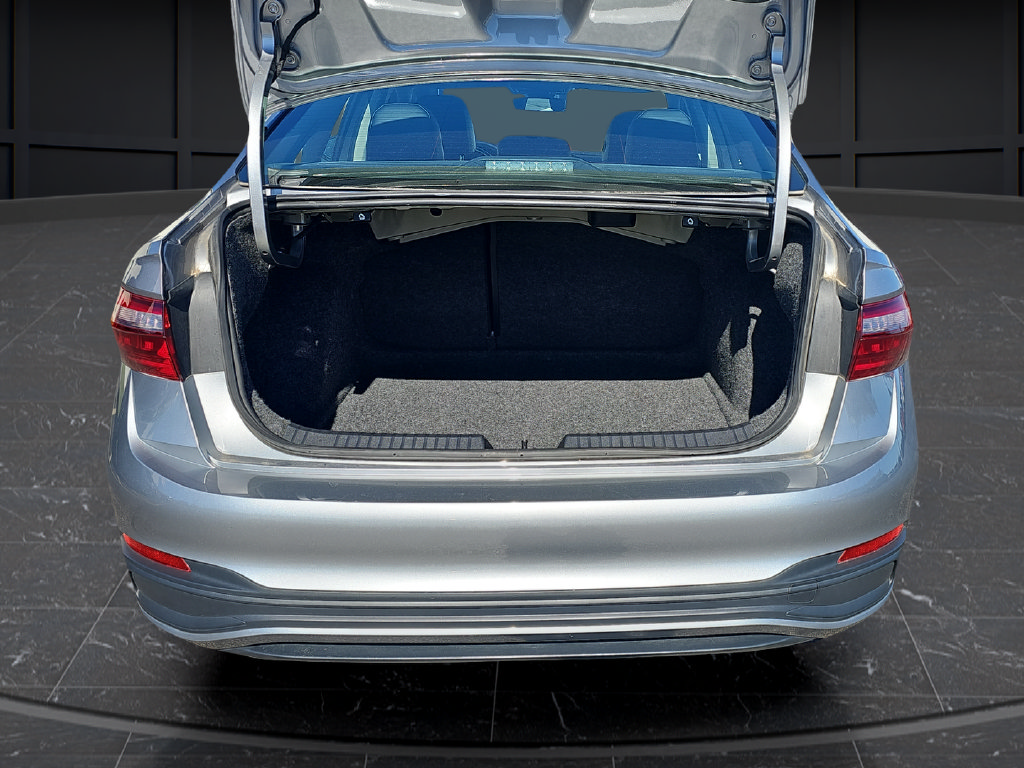 Used 2025 Volkswagen Jetta SE FWD image 24