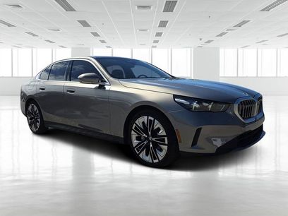 New 2025 BMW 530i w/ Premium Package