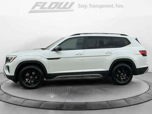 New 2026 Volkswagen Atlas Peak Edition image 4