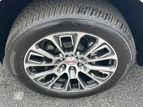 New 2026 GMC Yukon Denali w/ Denali Reserve Package AWD/4WD image 19