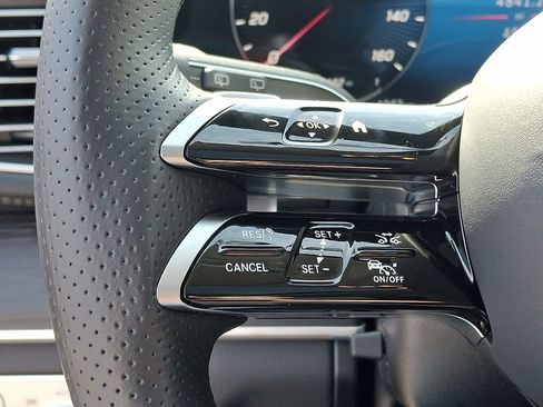 Certified 2025 Mercedes-Benz GLS 450 4MATIC image 21