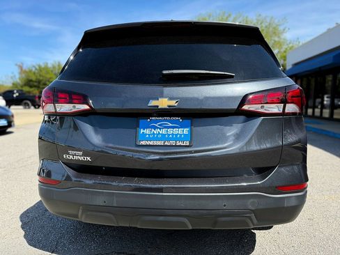 Used 2022 Chevrolet Equinox LS image 3