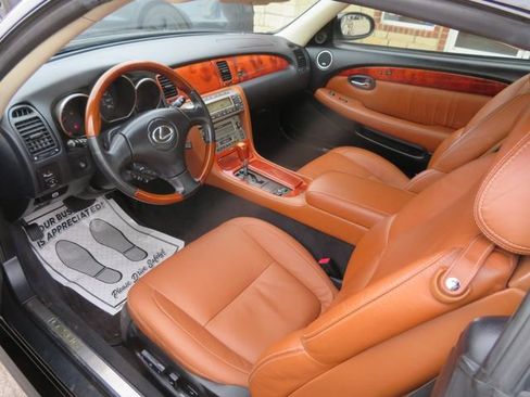 Used 2002 Lexus SC 430 Convertible image 21