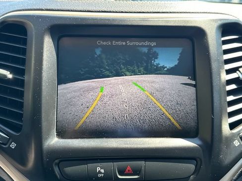 Used 2018 Jeep Cherokee Limited w/ High Altitude Package AWD/4WD image 31