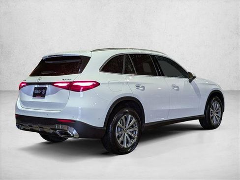 Certified 2026 Mercedes-Benz GLC 300 4MATIC image 5
