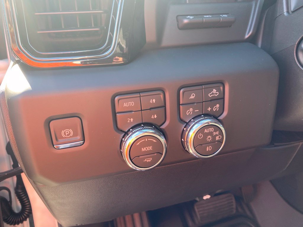 New 2026 GMC Sierra 1500 AT4 w/ AT4 Premium Package AWD/4WD image 18