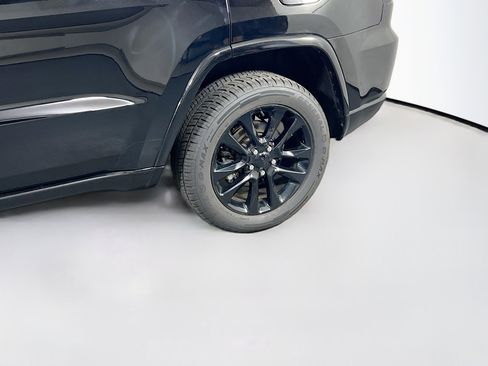 Used 2022 Jeep Grand Cherokee Laredo X image 27