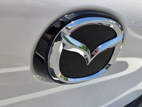 New 2026 MAZDA MAZDA3 2.5 S Hatchback w/ Premium Pkg FWD image 10