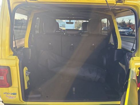 Used 2023 Jeep Wrangler Unlimited Sahara w/ Cold Weather Group image 25