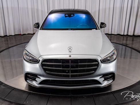 Used 2025 Mercedes-Benz S 580 4MATIC Sedan image 4