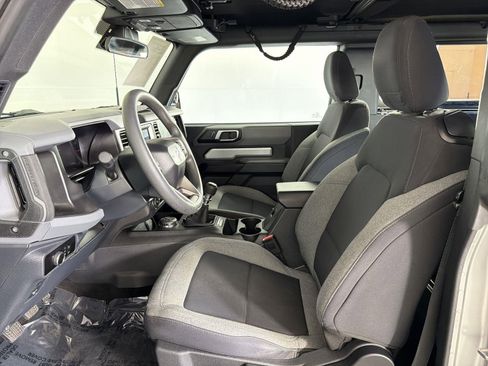 Used 2023 Ford Bronco Base image 20