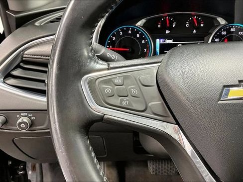 Used 2016 Chevrolet Malibu LT w/ Leather Package FWD image 11