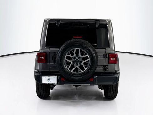 Used 2025 Jeep Wrangler Unlimited Sahara AWD/4WD image 6