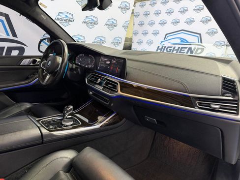Used 2021 BMW X7 xDrive40i w/ M Sport Package image 31