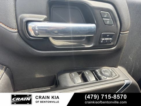 Used 2022 GMC Sierra 2500 AT4 AWD/4WD image 8