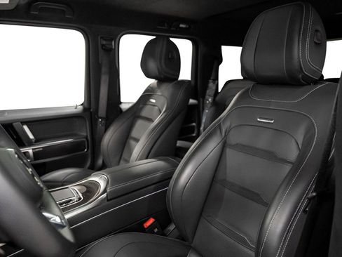 Used 2025 Mercedes-Benz G 63 AMG AMG G 63 image 35