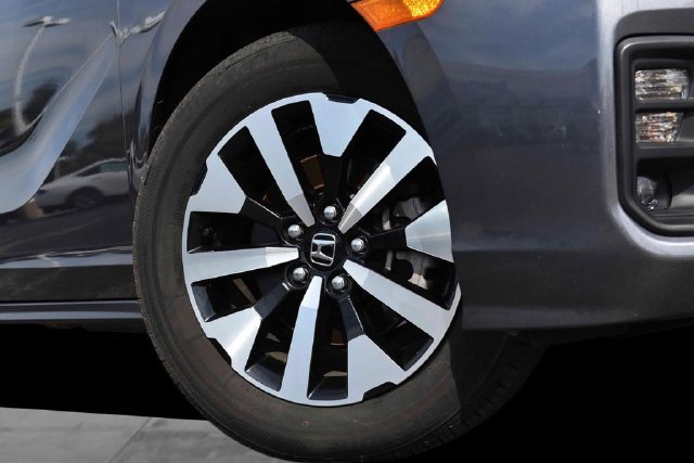 Certified 2026 Honda Odyssey EX-L image 3