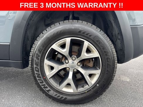 Used 2014 Jeep Cherokee Trailhawk w/ Technology Group AWD/4WD image 36