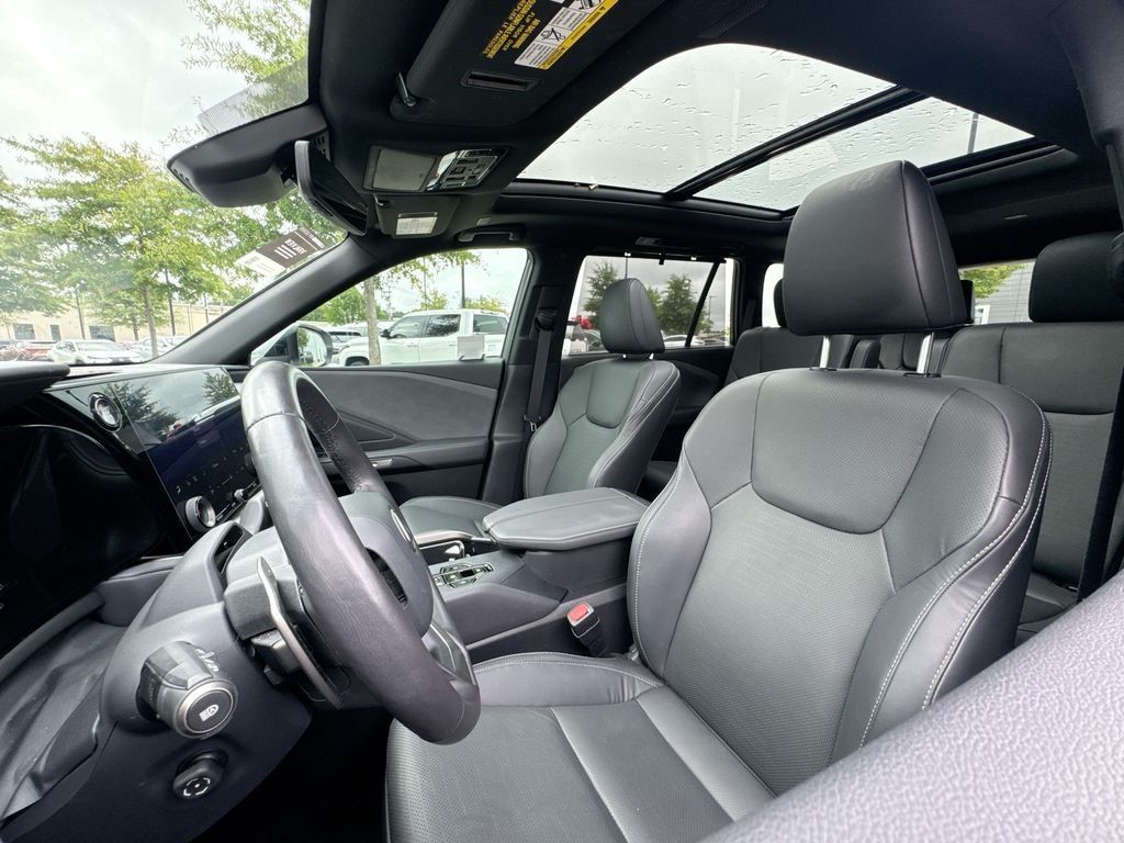 Used 2025 Lexus TX 350 FWD w/ Technology Package image 11