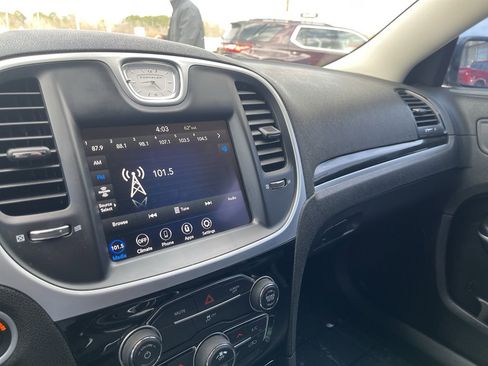 Used 2023 Chrysler 300 Touring image 24