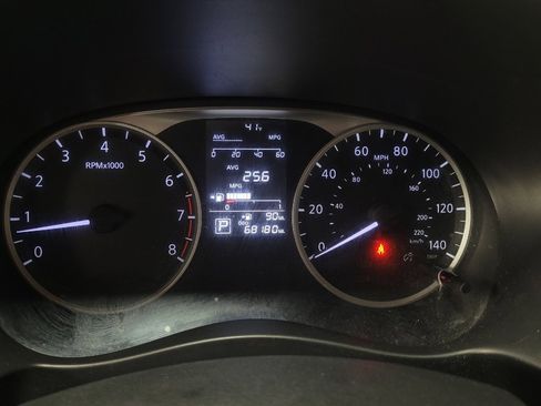 Used 2019 Nissan Kicks S image 23