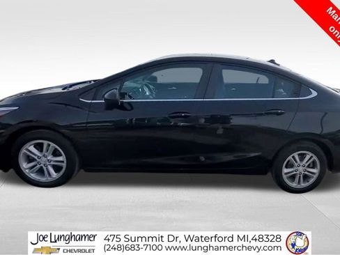 Used 2016 Chevrolet Cruze LT w/ Convenience Package FWD image 5