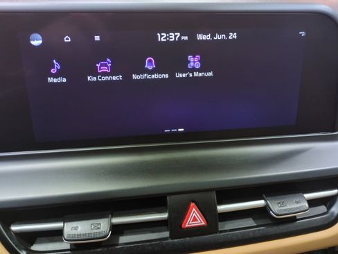 Used 2024 Kia Seltos EX AWD/4WD image 25