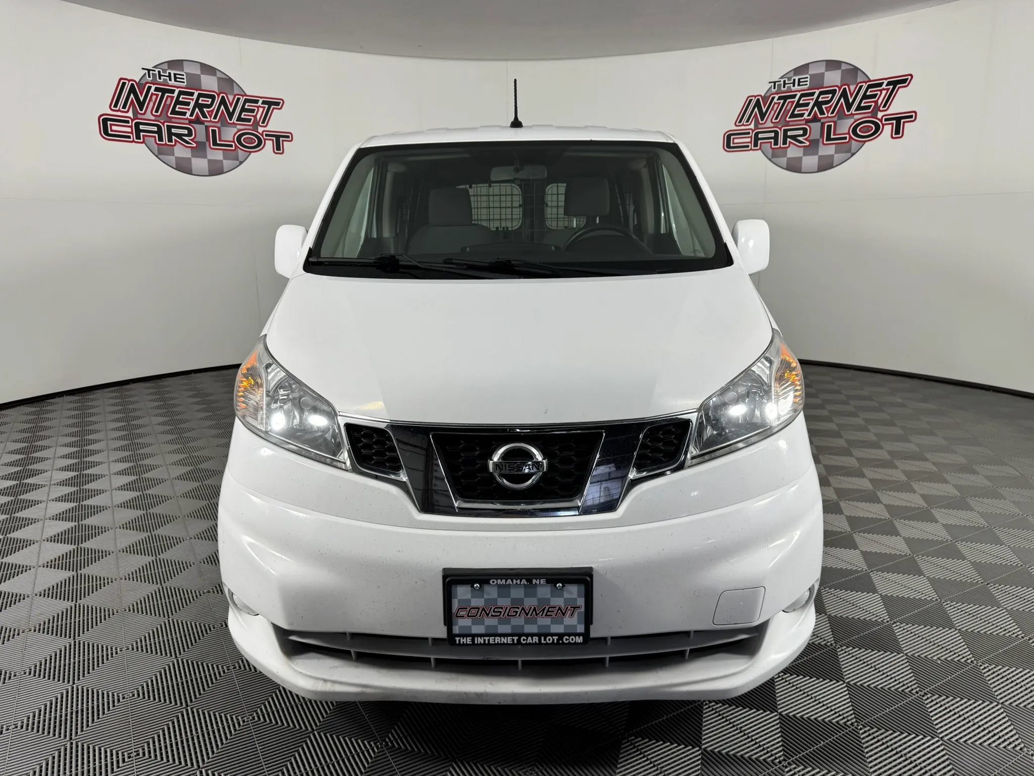 Used 2018 Nissan NV200 SV w/ Navigation Package FWD image 2