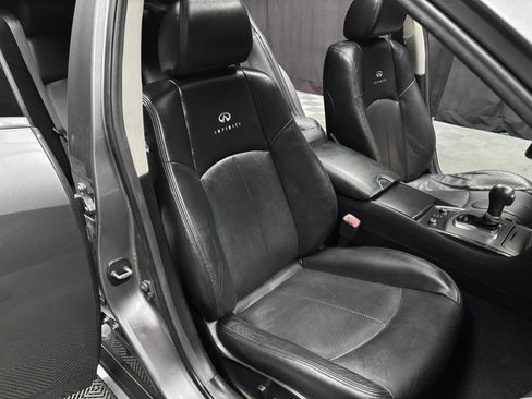 Used 2011 INFINITI G37 x Sedan w/ Premium Pkg image 30