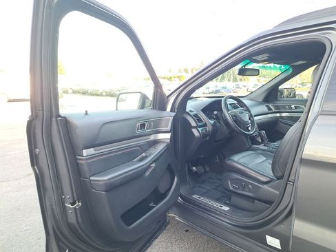 Used 2017 Ford Explorer Sport image 10